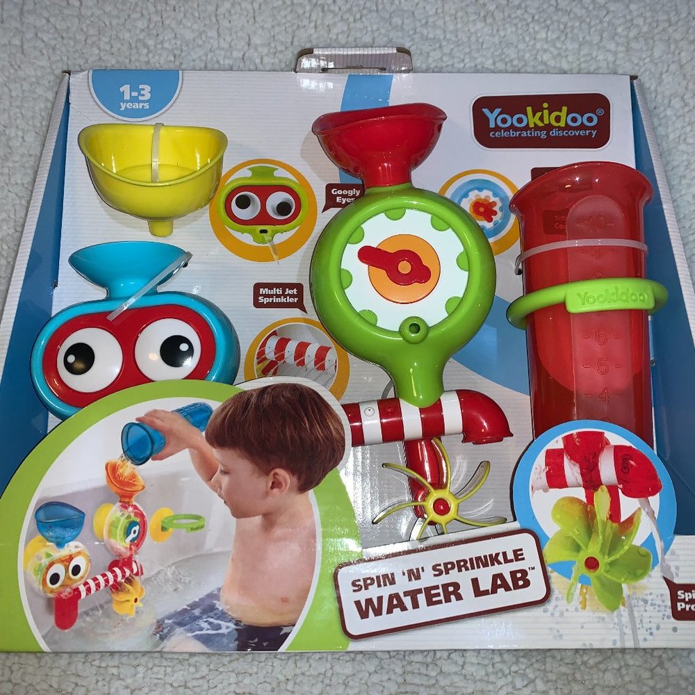 Yookidoo Spin 'N' Sprinkle Water Lab Bath Toy